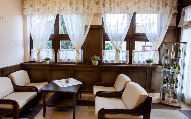 Hotel Bacchus