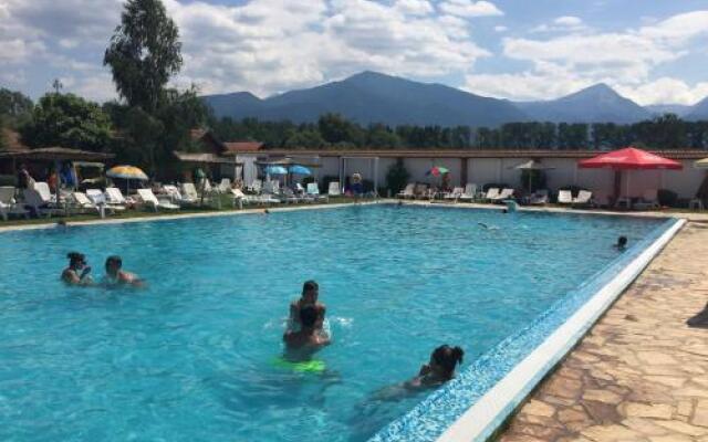 ★ Stylish & Cozy Studios in Valentina Heights Boutique Hotel ★