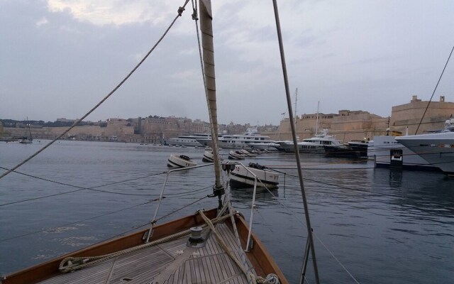 Valletta Grand Harbor Sailing Boat