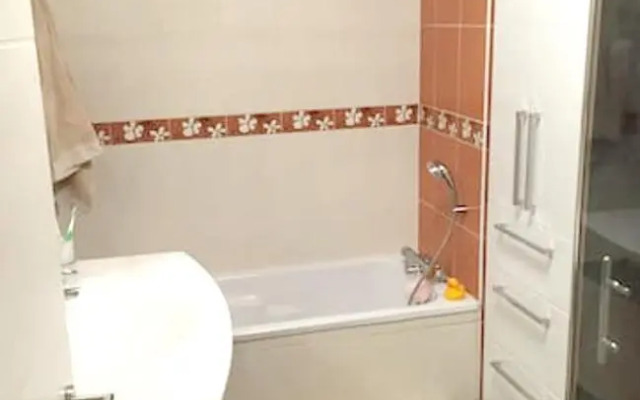 Appartement de 2 chambres avec balcon et wifi a Apach