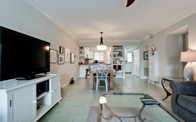 Runaway Bay Resort by BBG