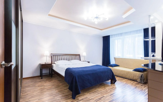 Roomer (Румер) на бульваре Мулявина 3