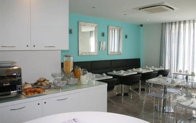 Harbour Lodge