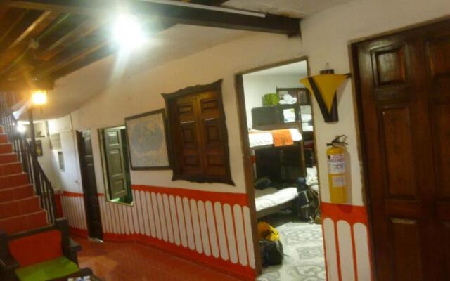 ArtVelez Hostel