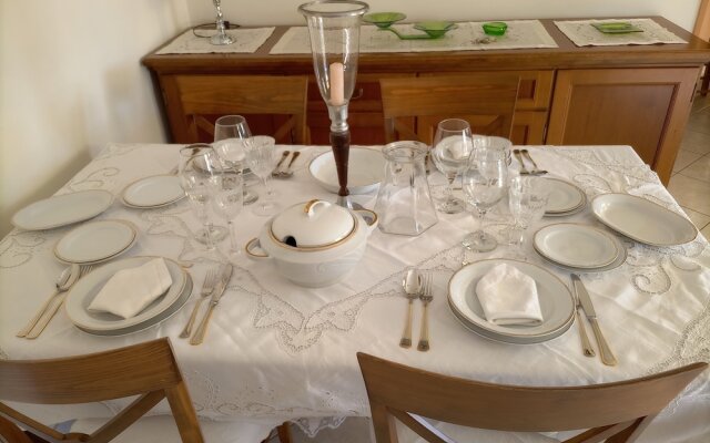 Ranias Luxurious Apartment