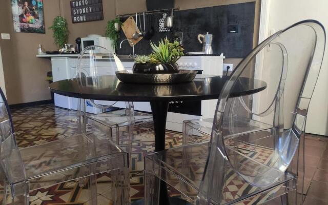 Via Verdi 5, Gli Affreschi