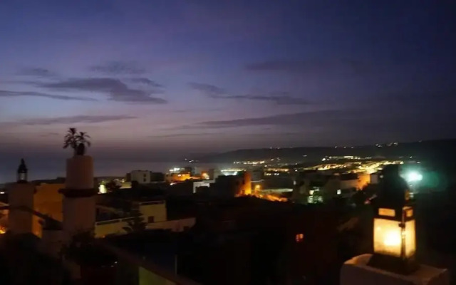 1001 Nights Surf Hostel