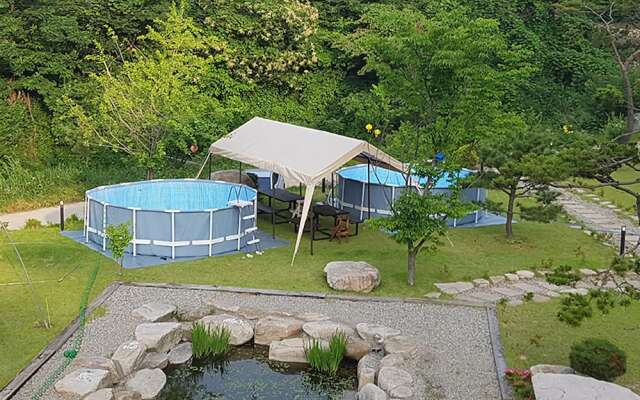 Gyeongju the One Pension - Red