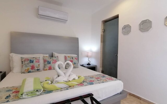 5th Coral Suites by Alex