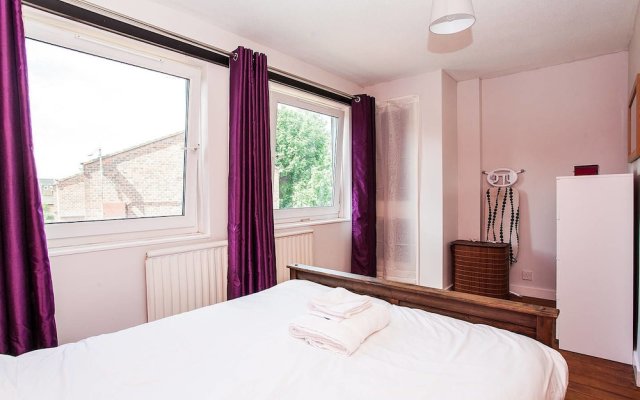 Modern 2 Bedroom Flat in Stoke Newington