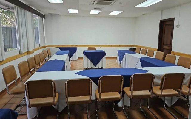 Novo Hotel & Suite