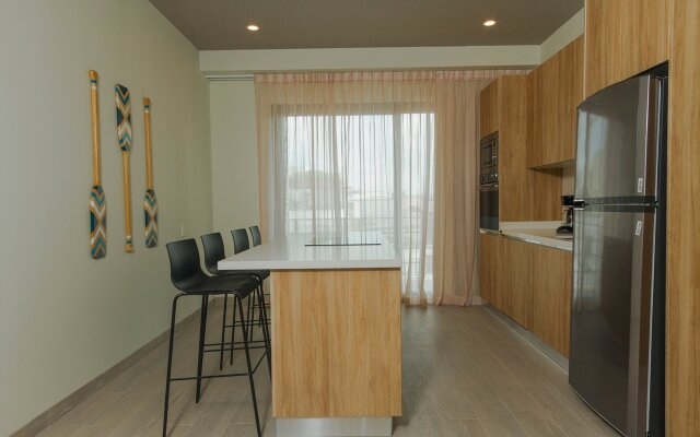 Entire Modern Apartment 2 min Walk to the Beach Private Rooftop Pool