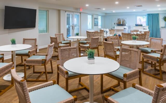 The Palms Oceanfront Hotel