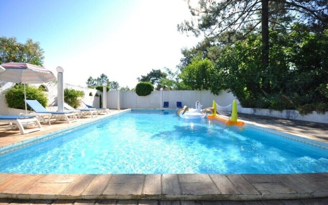 Fantastic Outdoor Area, Private Pool, Tennis Court & Golf Practice Facility