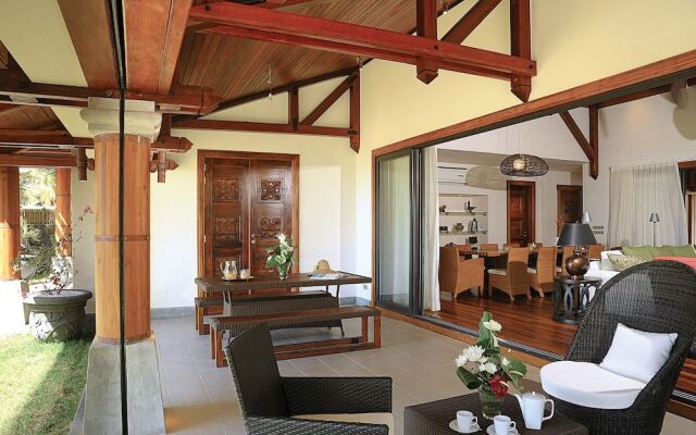 Sankhara Beachfront Villas