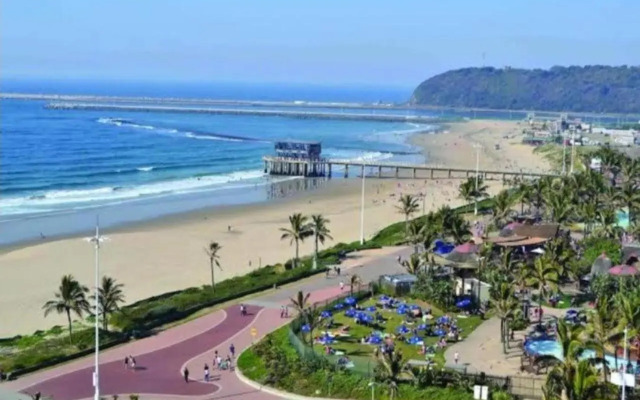 DURBAN BEACHFRONT - Tenbury 903