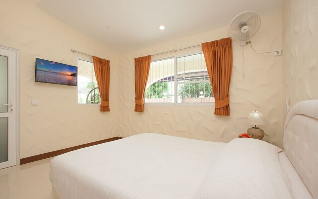 Nai Mueang Far Villa with 4 bedroom