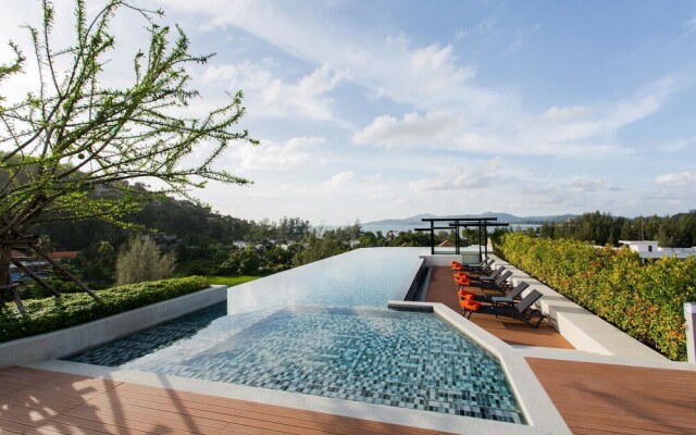 Infinity Pool 1 Bedroom at Surin Beach