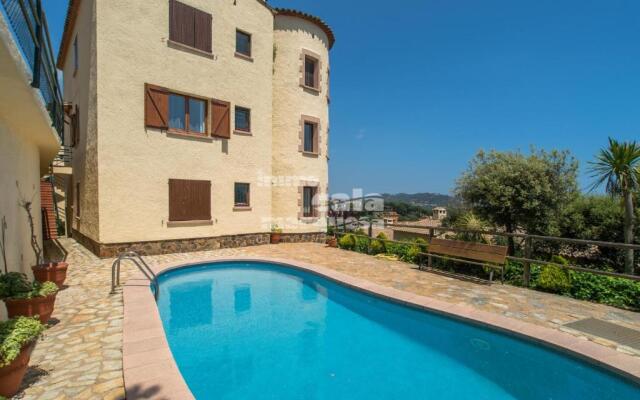 R-7 Calella DE Palafrugell 2 PAX