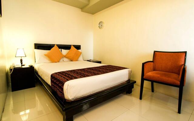 OYO 114 One Liberty Hotel