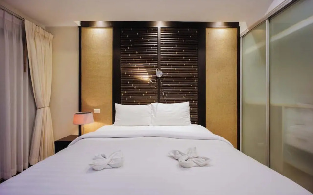 Seaview Condo with Large Pool - BAP1