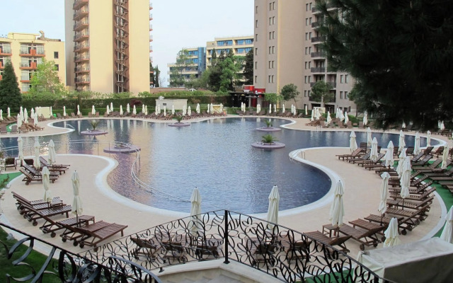 Apartment Royal Beach