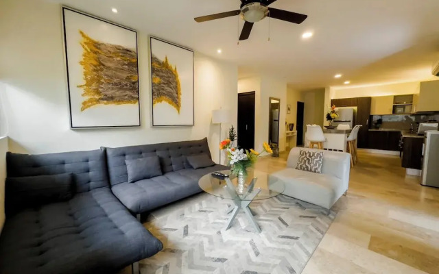 Melittas Stylish 2Bed,2Bath-Condo Near Beach - 6 Guests