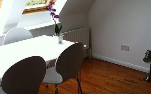 26 White City Close