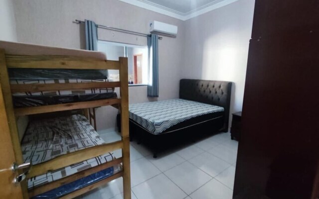 Casa Top com Piscina Aquecida Completa