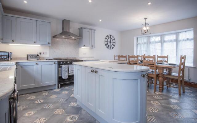 Pendeilo Villa - 5 Bedroom Holiday Home - Amroth