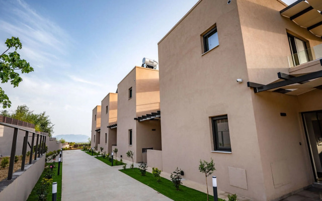 Serenity Suites Sea View 3