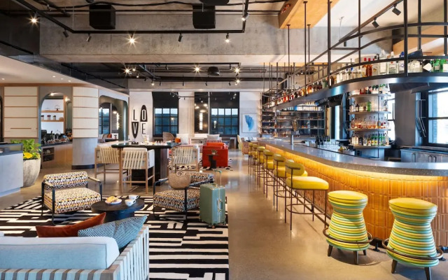 Moxy St. Petersburg Downtown