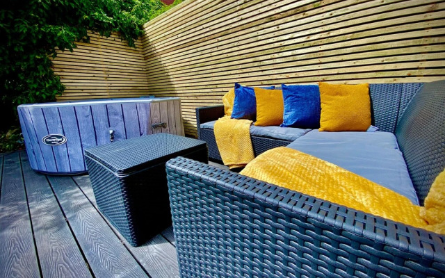 Clifton Stylish Hot Tub House in Blackpool