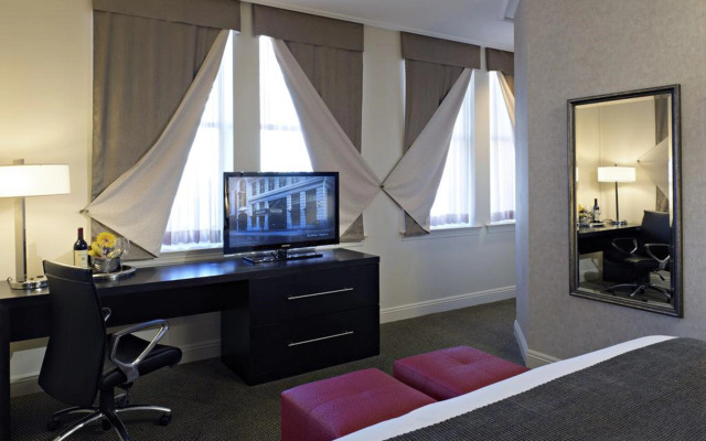 Hu. Hotel