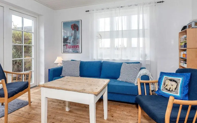 6 Person Holiday Home in Albaek