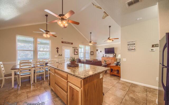 Cowboy Lodge Rr94404 4