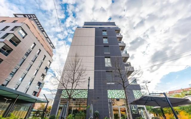The Funky Apartment Free Parking