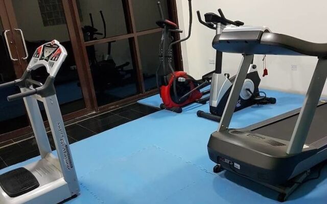 furnished indoor pool gym 3 bedroom flat