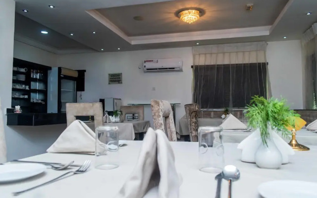 Gran Melia Hotel