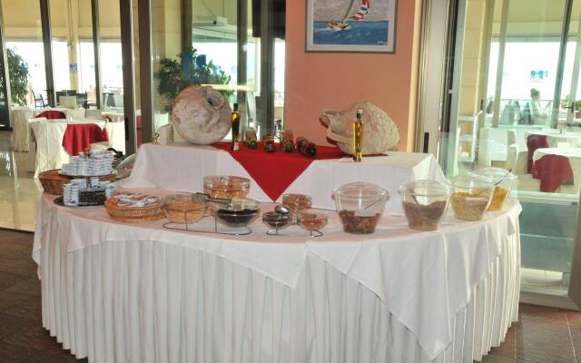 Hotel Avra by Smile hotels