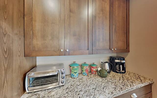 999wabig 4 Bedroom Home