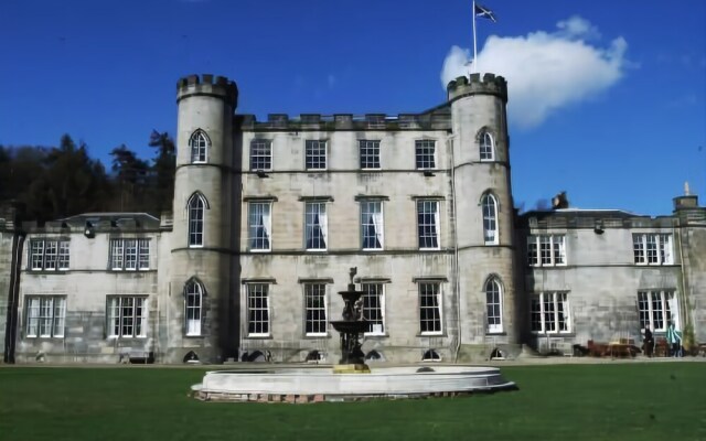 Melville Castle