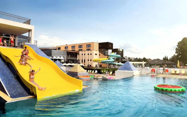 Hotel AquaCity Seasons