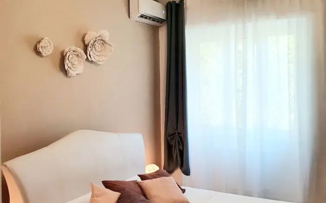 Lemon Sunshine Apartment