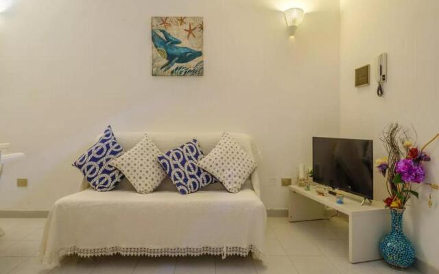 Villa With Climate, Wi-fi and Private Parking