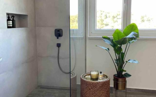 Cozy Loft Studio With Rooftop, Seaview & Pool