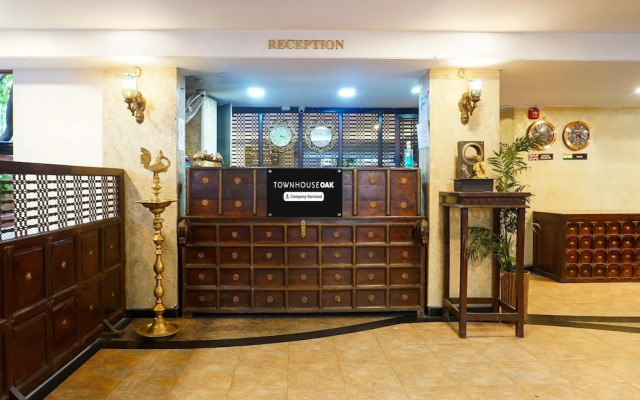 Premium Stays Near Fergusson College