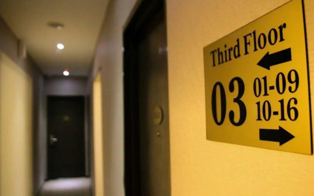 Capital O 91074 Grand World Hotel