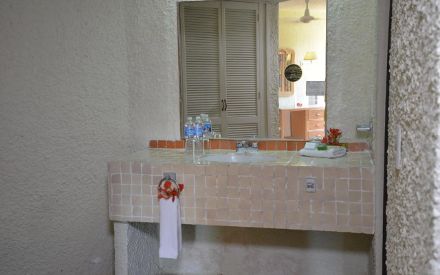 Cabo Blanco Hotel & Marina
