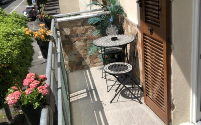 Ari Guest House
